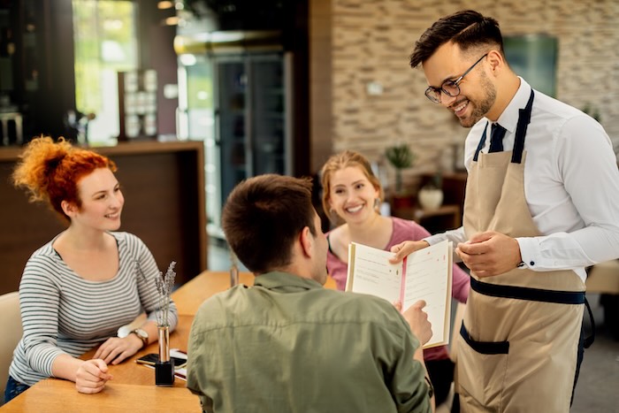 how to use the present conditional in french